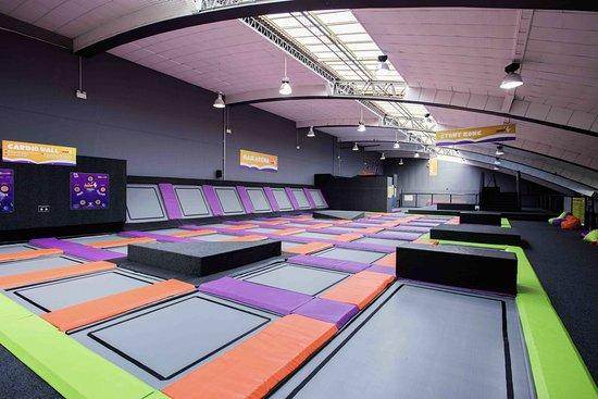 JUMP 4 Trampoline Park