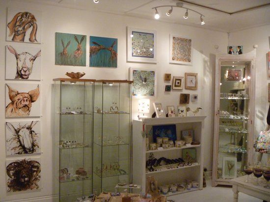 Four Crows Gallery